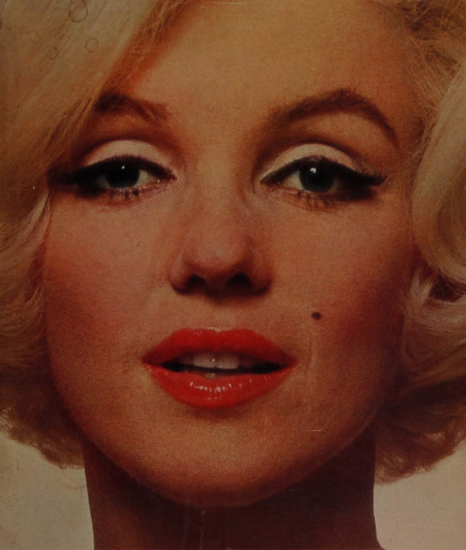 Marilyn : A Biography
