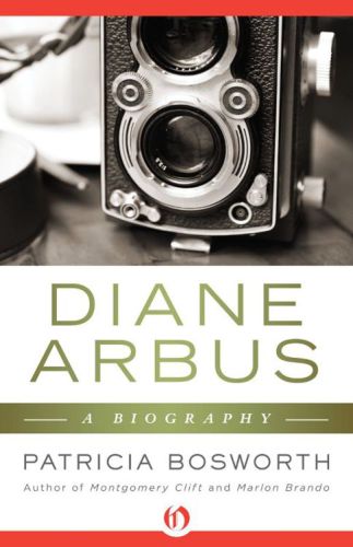 Diane Arbus: A Biography