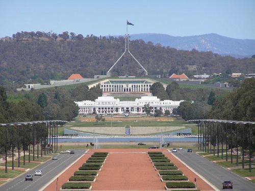 2011 Canberra Australia Illustrated City Travel Guide